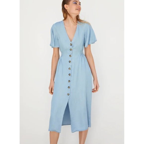 Zara Dresses & Skirts - Zara Buttoned Dress Midi V-Neck Chambray Flutter S